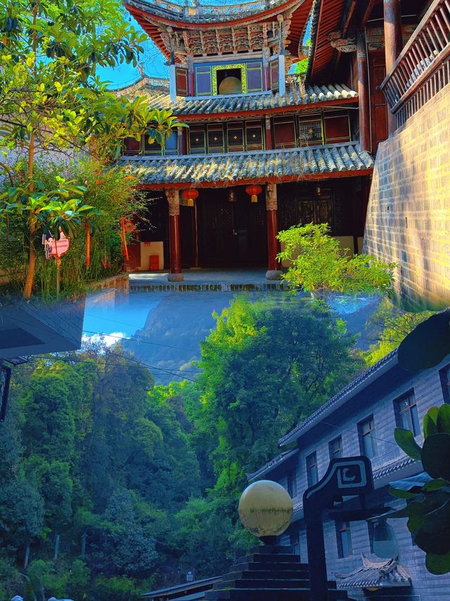 《雞足山記：一階一叩，心向華首》
