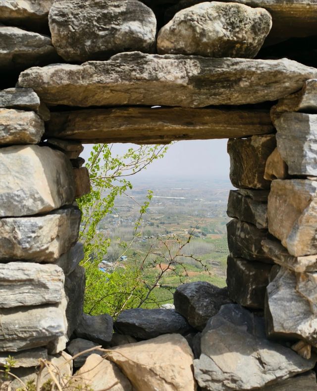 鎮平楚長城遺址