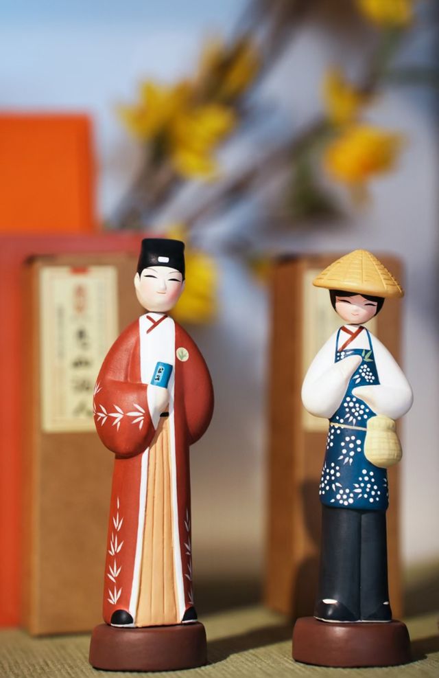 宋韵雅光映照前台，民宿的幽靜情懷如畫般展現