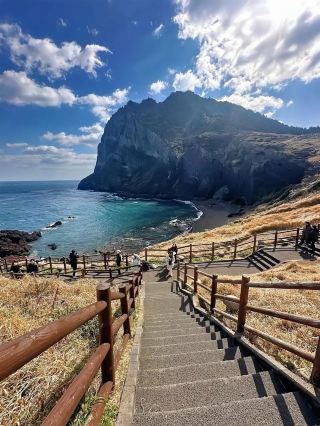 Jeju Island: In-Depth Travel Guide to Seongsan Ilchulbong and Surroundings