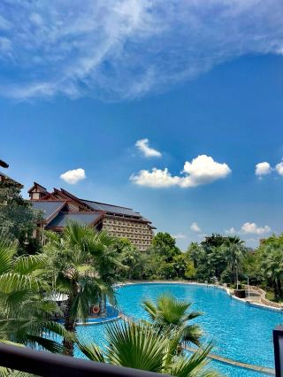 Just 1 Hour from Wuhan! Escape to an Artistic Island Nestled in Mountains and Waters