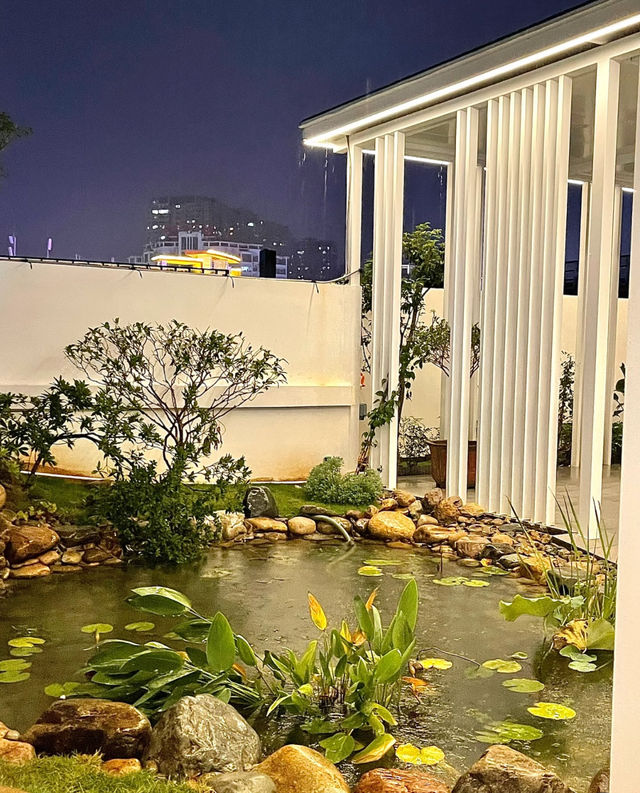 核心地段藏花園，智能服務暖到心！