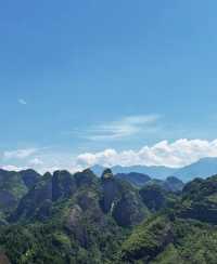 崀山一日遊 | 邂逅絕美丹霞地貌
各位，今次同大家分享一條超正嘅崀山一日遊路線！上午征服辣椒山同