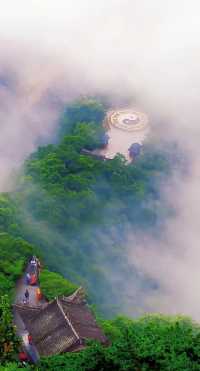 懸崖上的仙境——空峒山