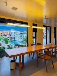 碼住在廬山西海碰上了chao牛的出片民宿～