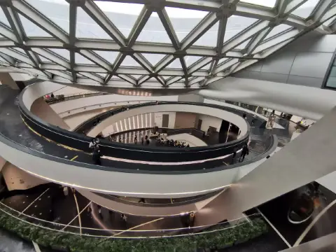 【上海・世界最大級天文館】