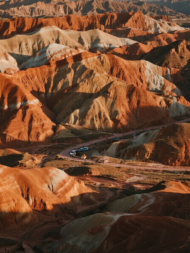 蘭州水墨丹霞親子遊!人少景美兩條路線任選 蘭州水墨丹霞親子遊!人少景美兩條路線任選