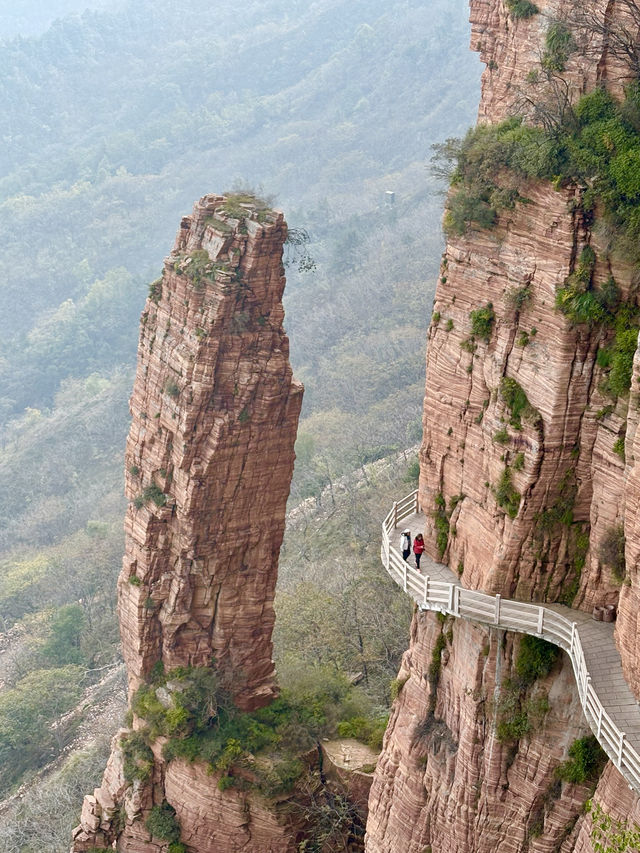 雲端漫步東太行雄、奇、險、峻令人意外 雲端漫步東太行雄、奇、險、峻令人意外