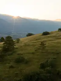 不是非洲這是雲南人自己的薩王納草原~