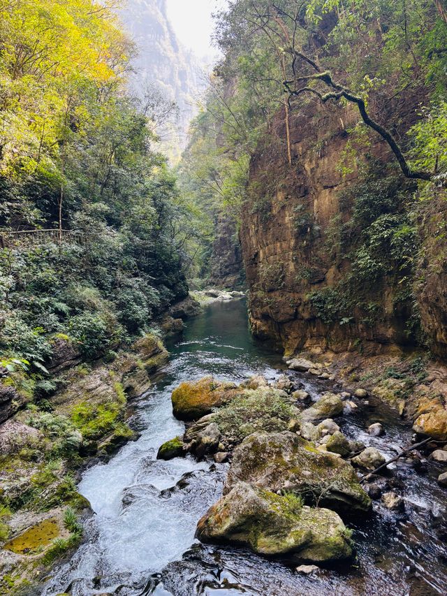 貴州貴陽紫江地縫闖入貴州「地心之門」 貴州貴陽紫江地縫闖入貴州「地心之門」