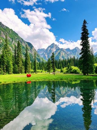 Healing travel among mountains and rivers