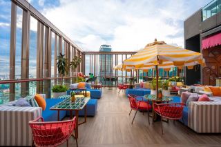 Tempat Staycation Sempurna Dekat Stasiun MRT Sam Yan di Bangkok