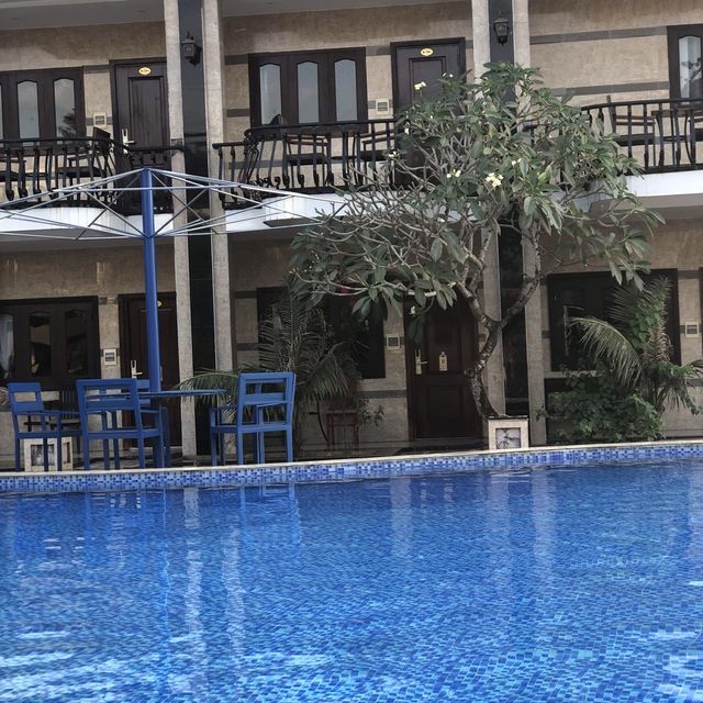 beautiful resort with a nice pool