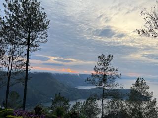 ทะเลสาบโทบาที่สวยงามที่สุด!