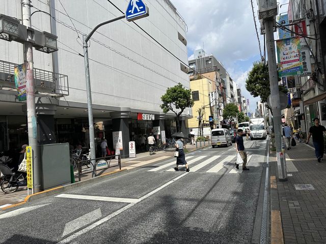東京・世田谷。『三茶しゃれなあど』の愛称がある『茶沢通り』