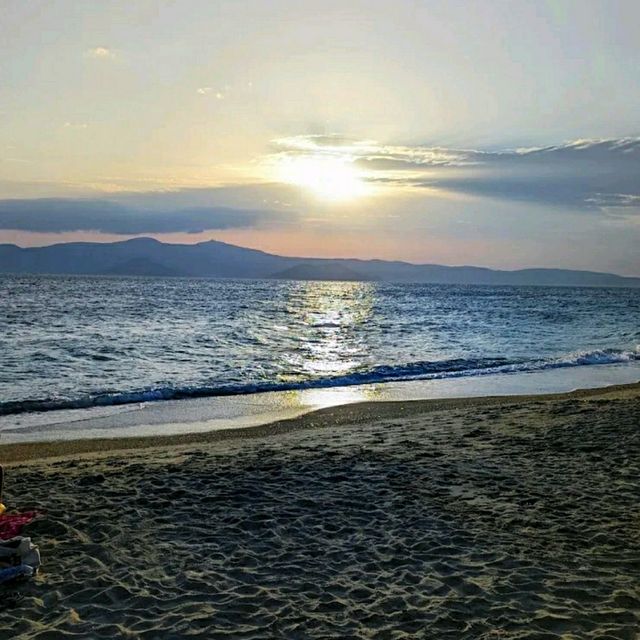 THE BEAUTIFUL PLAKA BEACH IN NAXOS!