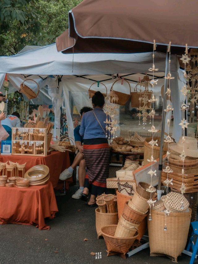 ตลาดจริงใจแหล่งรวมงานแฮนด์เมดและสินค้าตกแต่งบ้าน