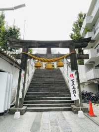 【東京都/高輪神社】元は稲荷神社 石門、石壁も必見！