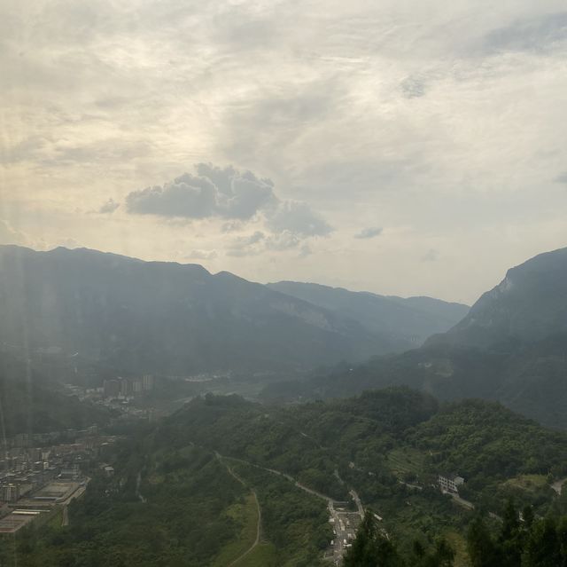 【重慶】天生三橋、仙女山：玻璃眺台、變形金剛取景、琉璃洞震撼景色，限時優惠！