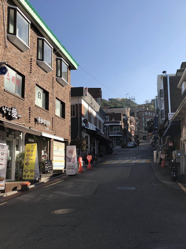  cute cafes + picturesque view in Seoul