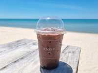 SYNE คาเฟ่ริมทะเล อ.ขนม