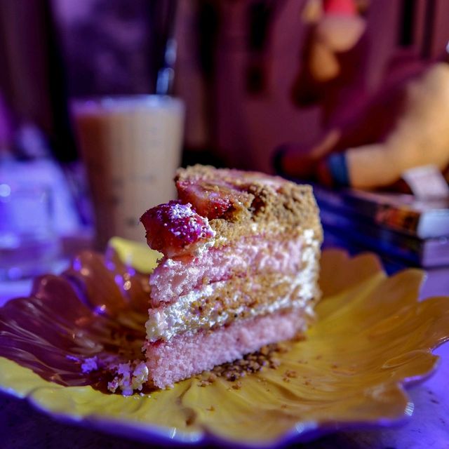 ร้านเล็กๆ ที่เค้กอร่อยแสงออกปาก