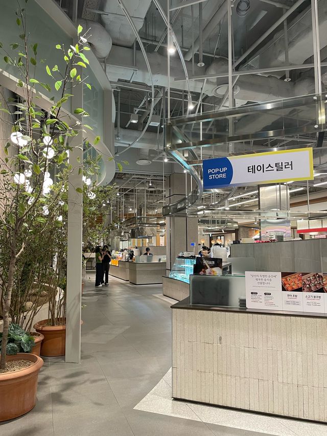 【韓国】ソウル最大級の百貨店。歩いてるだけで楽しい！