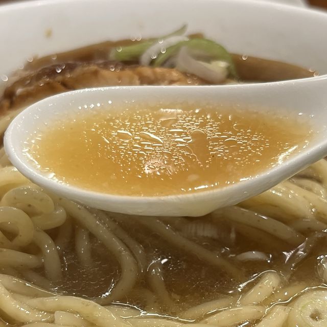 【大阪・西中島南方】大阪行列No.1ラーメン店「人類みな麺類」