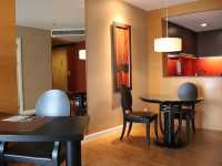 เปลี่ยนบรรยากาศนอนในเมือง Urbana Sathorn Hotel 
