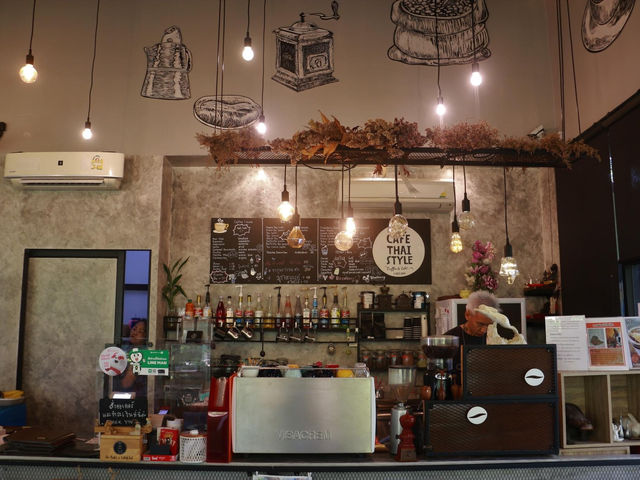 จิบกาแฟยามเช้า ณ  Cafe' Thai style  🍵☕️