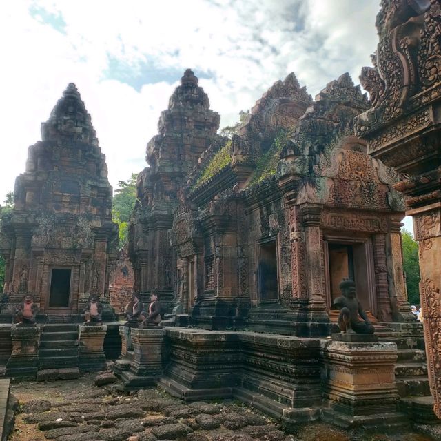 ปราสาทบันทายศรี 