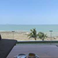 โรงแรมพัทยาติดทะเลวิวสวย! Cape Dara Resort Pattaya