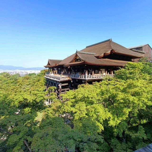 Iconic Kiyomizu-dera Temple in Kyoto 