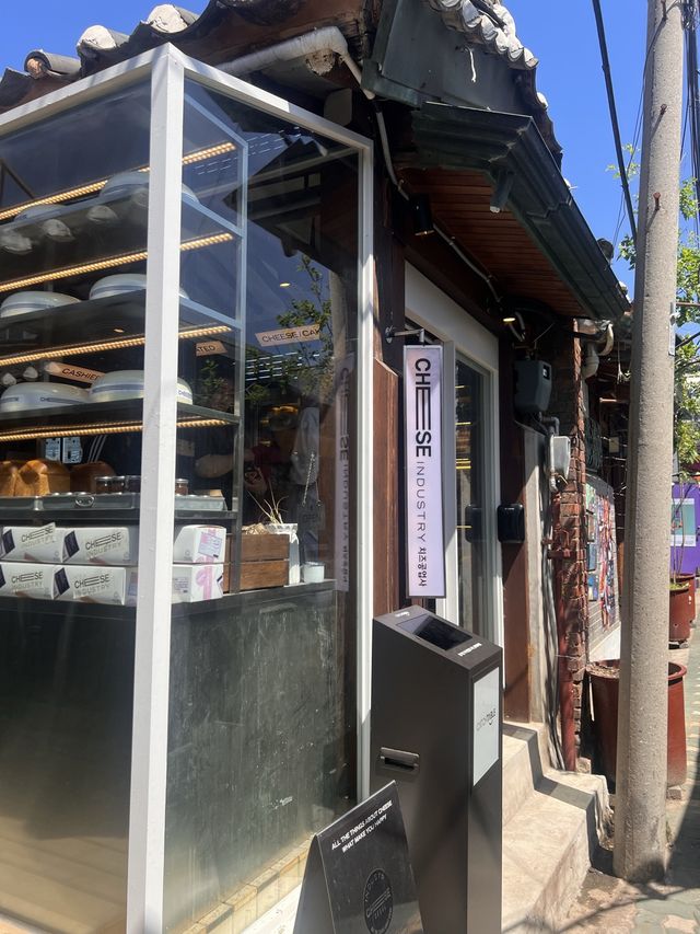 韓国/ソウル【益善洞】牧場をイメージした世界観がとってもかわいいカフェ🐄🧀