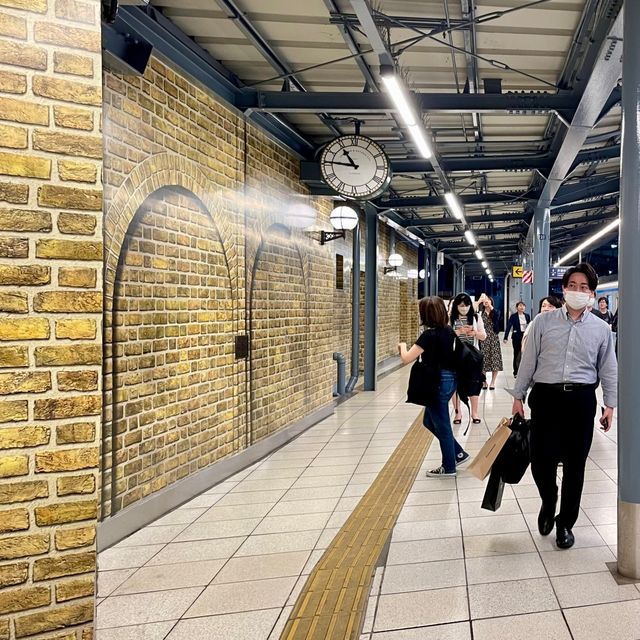 【東京】ここは夢にまで見た9と3/4番線？！リニューアルされた西武池袋駅