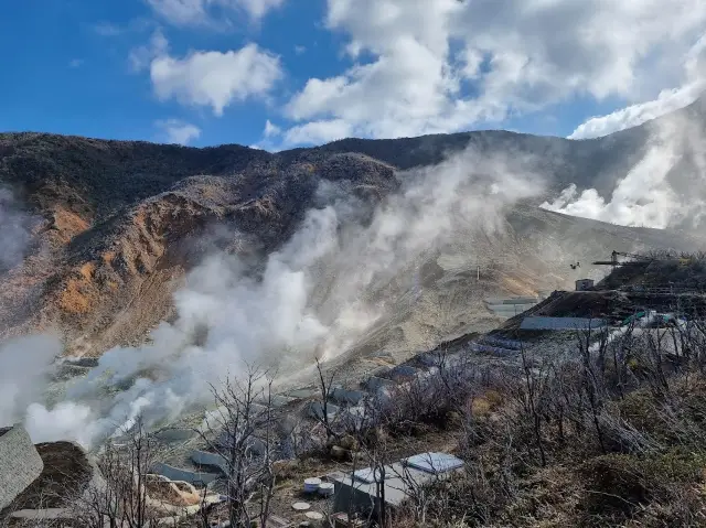 Owakudani Valley