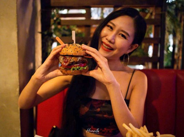 ชี้เป้าร้านอร่อย จนต้องบอกต่อ Burger & Lobster 