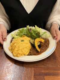 【名古屋カフェ】古き良き雰囲気の喫茶店でクリームソーダを楽しむ