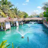 ชายนาคาเฟ่ นนทบุรี