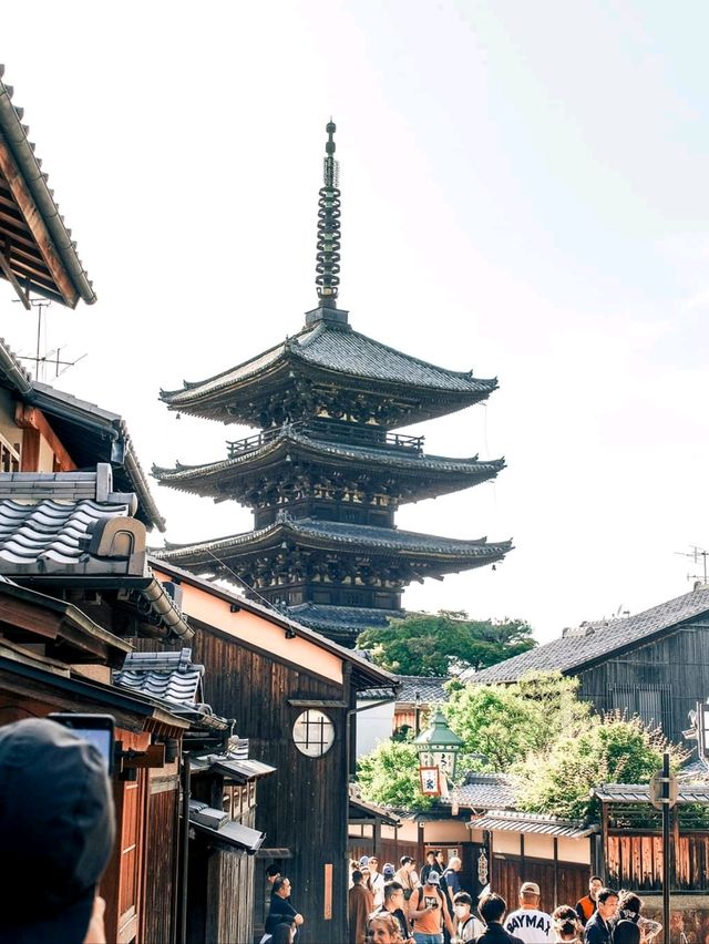 Gion เป็นย่านเกอิชาที่มีชื่อเสียงที่สุดในเกียวโต