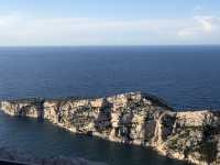 Calanques Majesty: Nature's Coastal Splendor