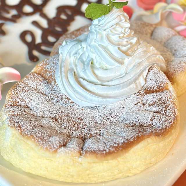 ハワイアン風カフェのかわいいパンケーキ🌺