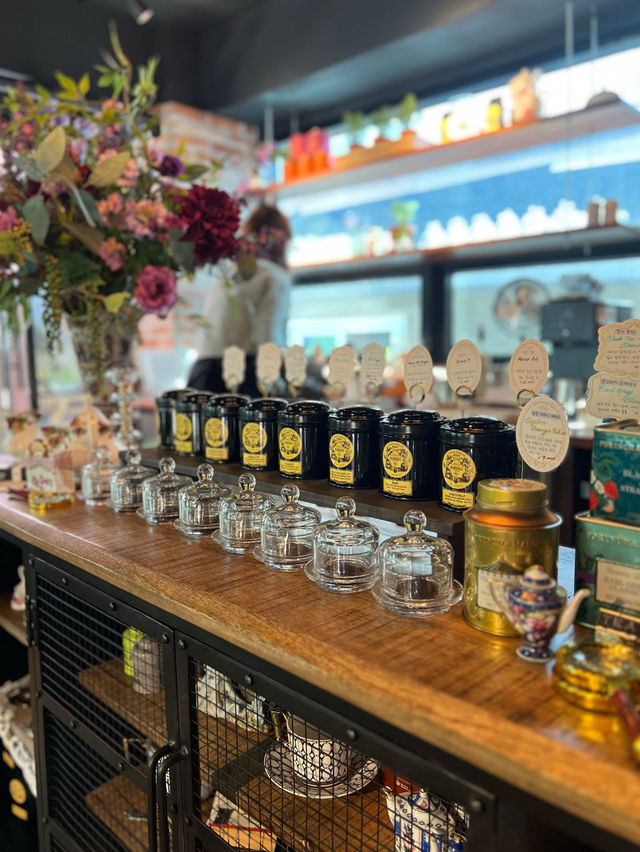 ☝💛연남동카페 차를 마실 수 있는 더티캐디