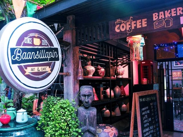 🎭 Visit Baan Sillapin Art Village