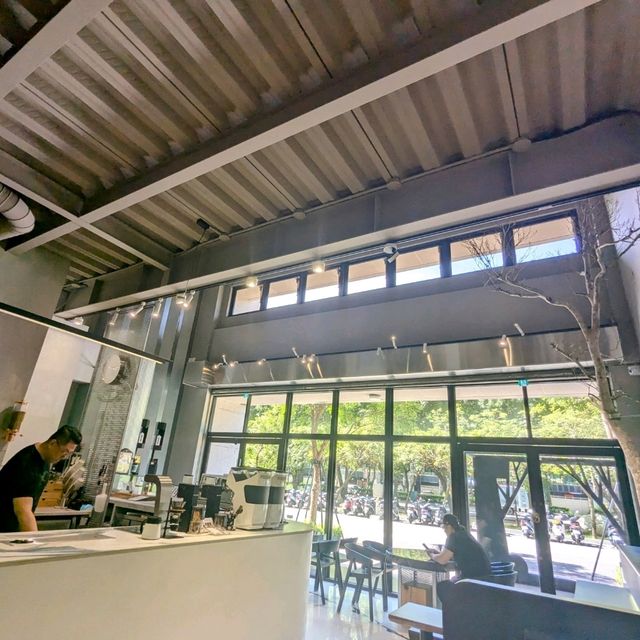 台南安平-海螺造型的美味檸檬塔：誠十咖啡 Cheng 10 Coffee