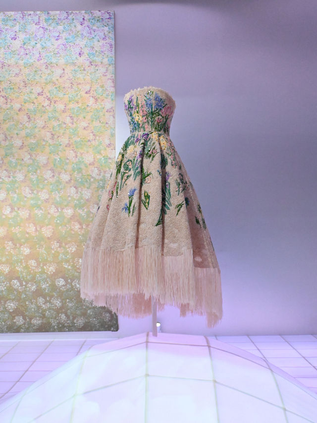 【入場無料】DIORの展覧会MISS DIOR EXHIBITION ある女性の物語✨