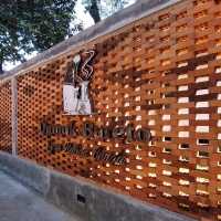 DUMUK BARETO | A SUNDANESE RESTAURANT WITH A VINTAGE TOUCH,OR "BARETO"