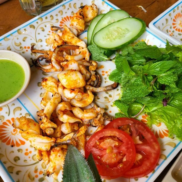 넓고 쾌적한 나트랑 시내 인기 1등 맛집 , ' 씀모이 가든 ' 