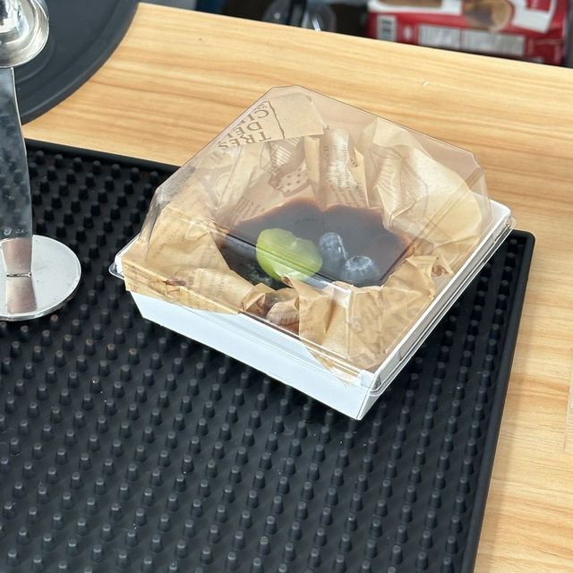 ร้านคาเฟ่ มินิมอล บ่อวิน ”𝓣𝓱𝓮 𝓐𝓷𝓼𝔀𝓮𝓻 “