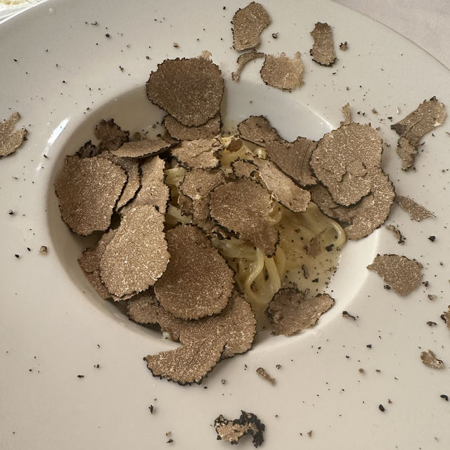Recommend: extra truffles in every dish💯